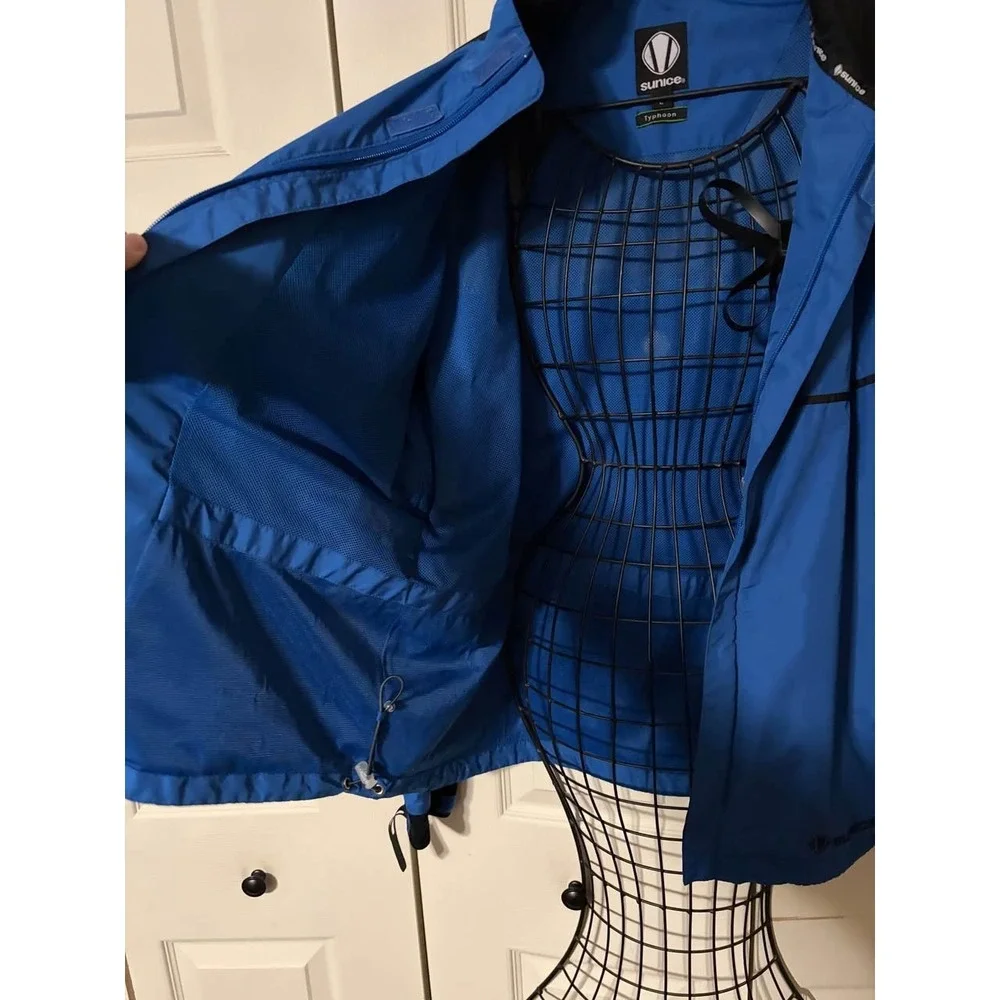 Sunice Typhoon Golf RainJacket Mens L Blue Black FullZip Windbreaker Lightweight